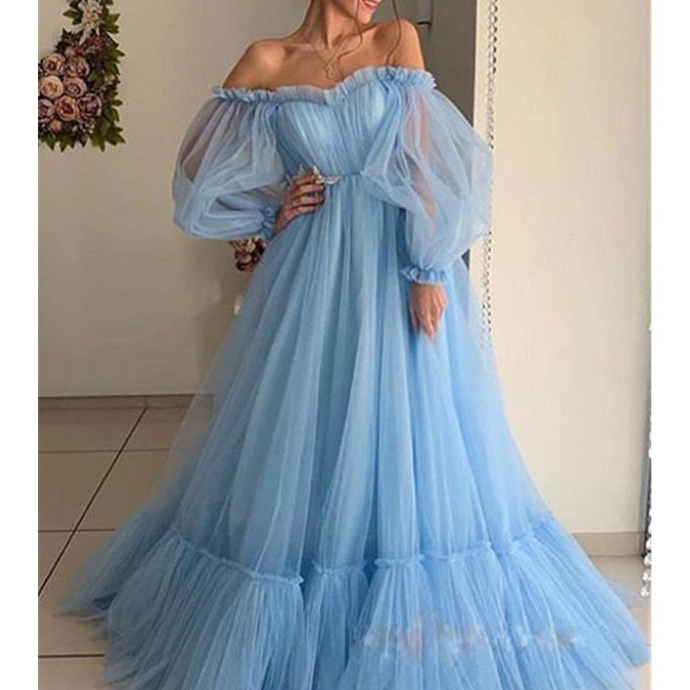 2025 New European and American Style Women's Fashion Off-Shoulder Mesh Long Sleeve Wedding Dress with Large Hem New Style