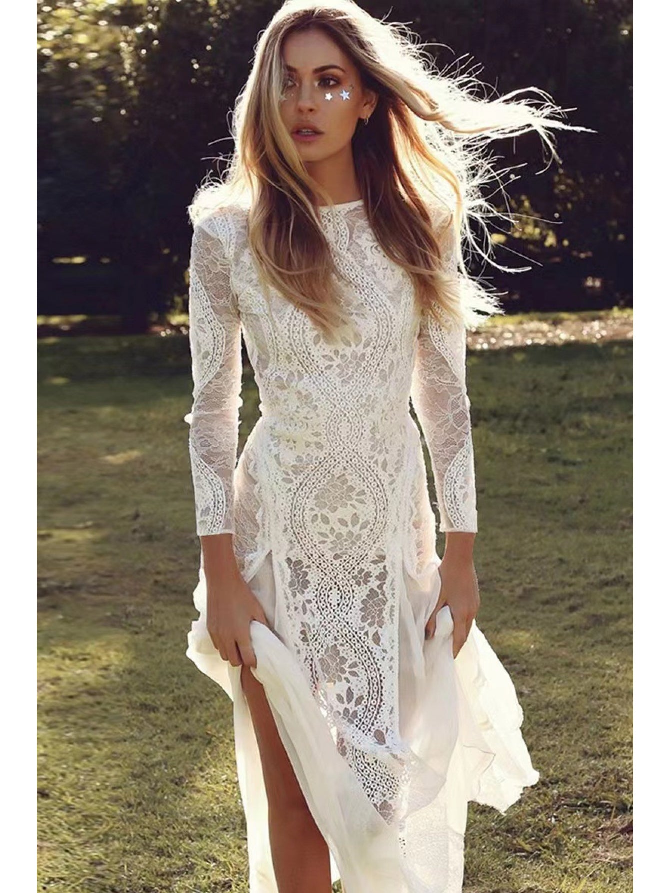 2025 European & American Women's Sexy Elegant Backless Lace Wedding Dress - Round Neck Long Sleeve A-Line Silhouette with Vertical Pleats, Machine Washable Bridal Gown for Weddings & Formal Events