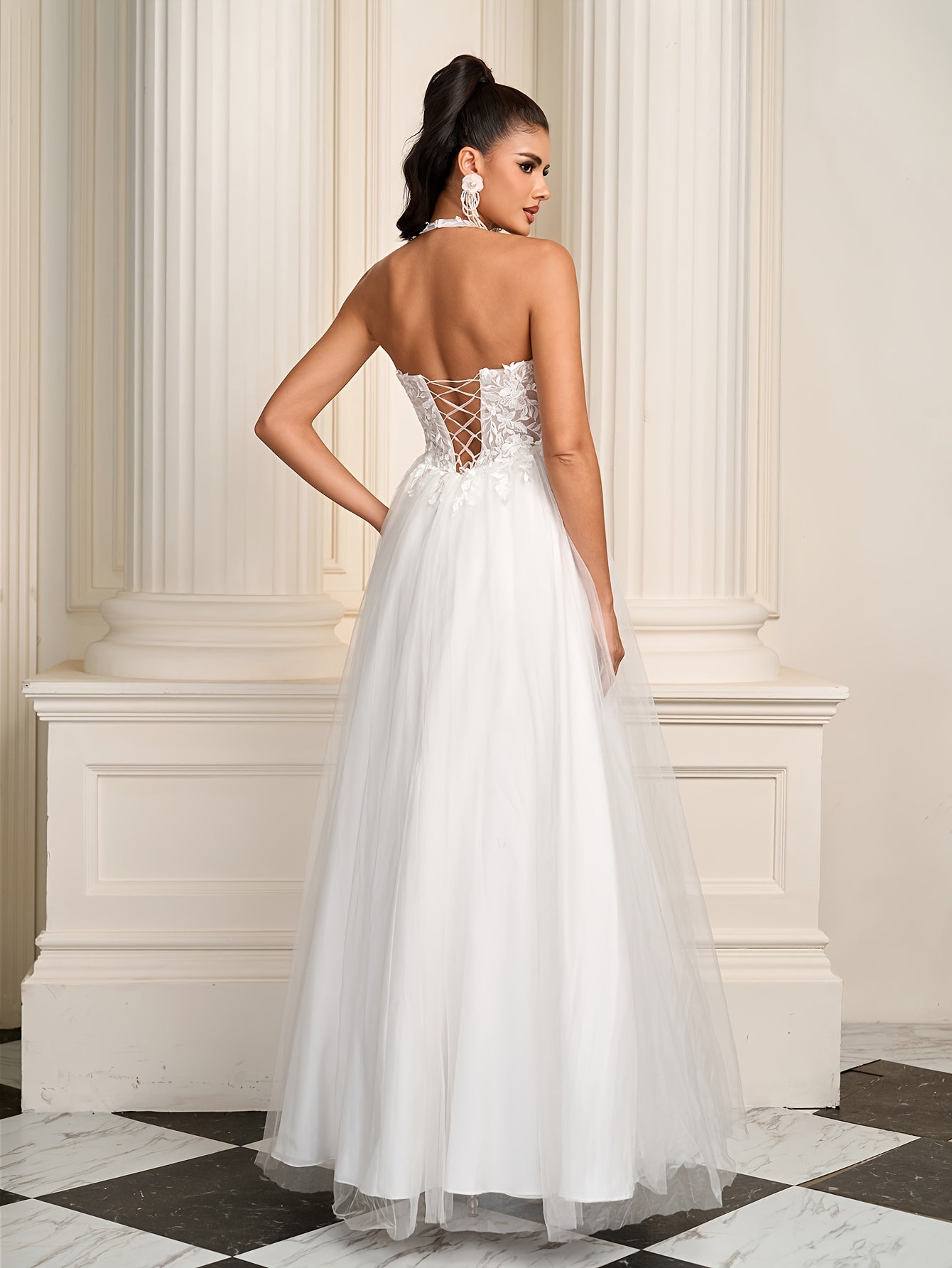 CANDYCE LEA Elegant Halter Neck Mermaid Wedding Dress with Deep V-Neck, Lace Embroidery & Tulle Skirt - Long Sleeveless A-Line Formal Gown for Bridal Ceremonies, Wedding Dresses for Bride, Ceremonial Attire, Sophisticated Craftsmanship