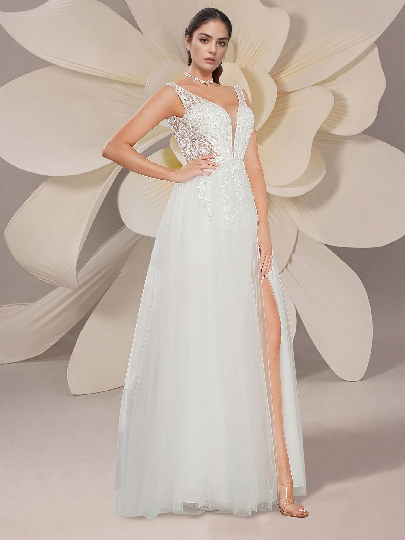 Bride's Wedding Dress sleeveless Collar Butterfly Sequin Embroidery Decal A-line Wedding Dress
