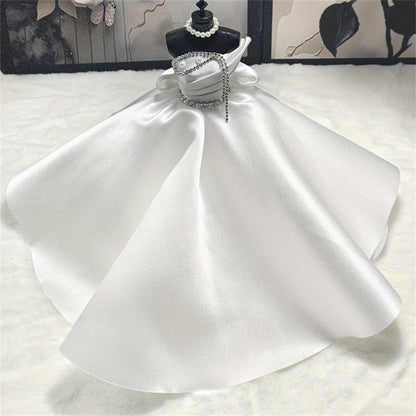 Wedding White Satin Dress Model with Veil and Pearl Necklace and Greeting Card Rhinestone Decor Clothes